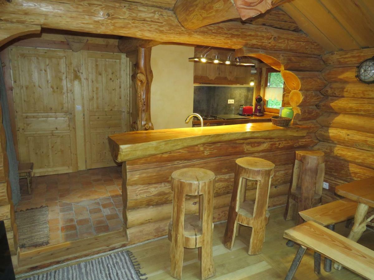 La Cabane De Hans Saint-Martial-de-Gimel المظهر الخارجي الصورة